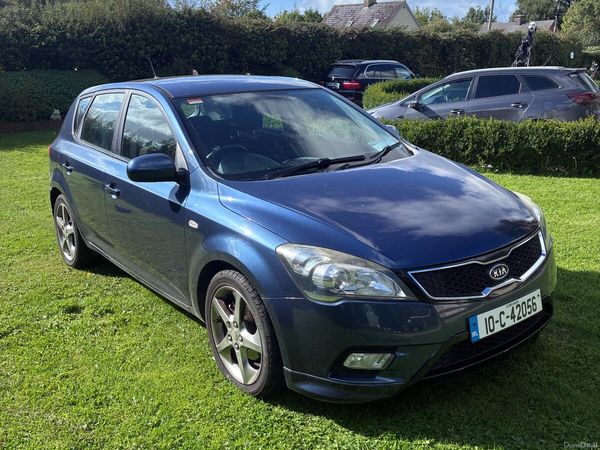 Kia Ceed Hatchback, Diesel, 2010, Blue