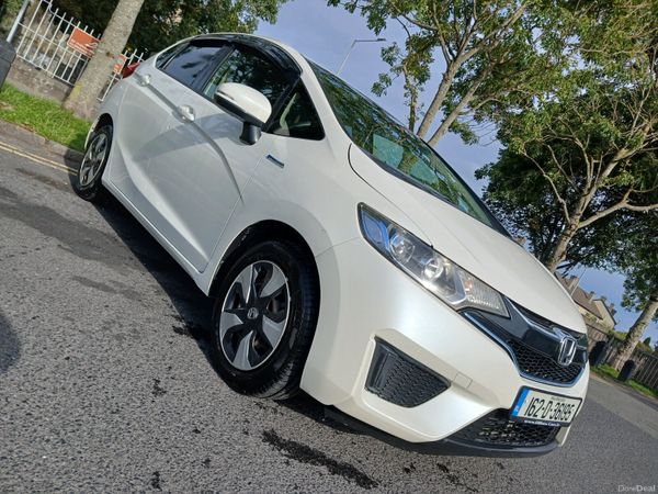 Honda Fit Hatchback, Petrol Hybrid, 2016, White