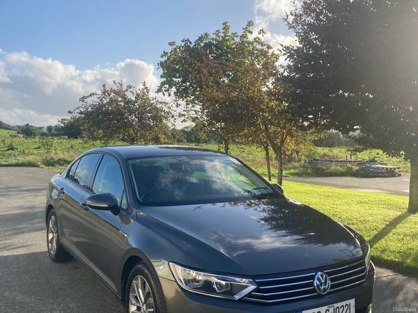 Volkswagen Passat Saloon, Diesel, 2016, Grey