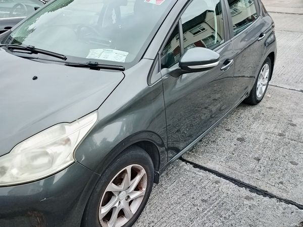 Peugeot 208 Hatchback, Petrol, 2013, Grey