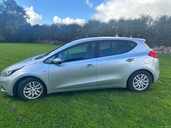 Kia Ceed Hatchback, Diesel, 2013, Silver