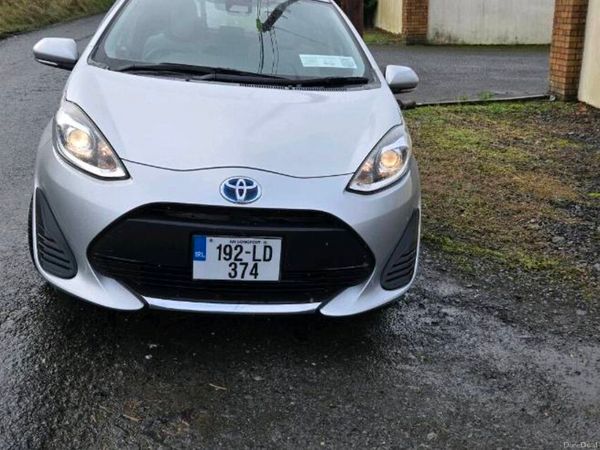 Toyota Aqua Hatchback, Petrol Hybrid, 2019, Silver