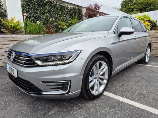 Volkswagen Passat Estate, Petrol Plug-in Hybrid, 2017, Grey