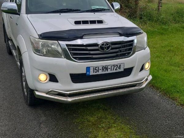 Toyota Hilux Pick Up, Diesel, 2015, White