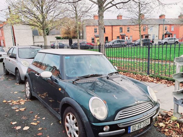 Mini Cooper Hatchback, Petrol, 2002, Green