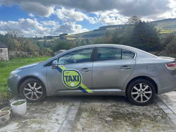 Toyota Avensis Saloon, Diesel, 2011, Grey