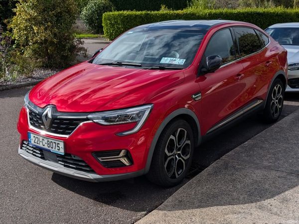 Renault Arkana Hatchback, Petrol, 2022, Red