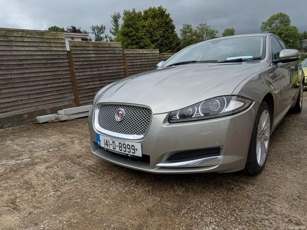 Jaguar XF Saloon, Diesel, 2014, Gold