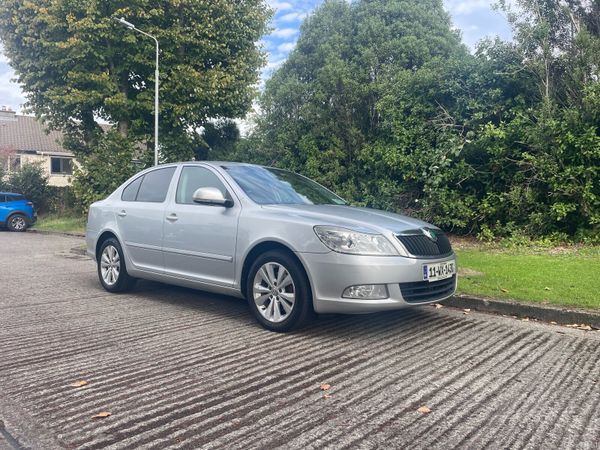 Skoda Octavia Saloon, Diesel, 2011, Silver