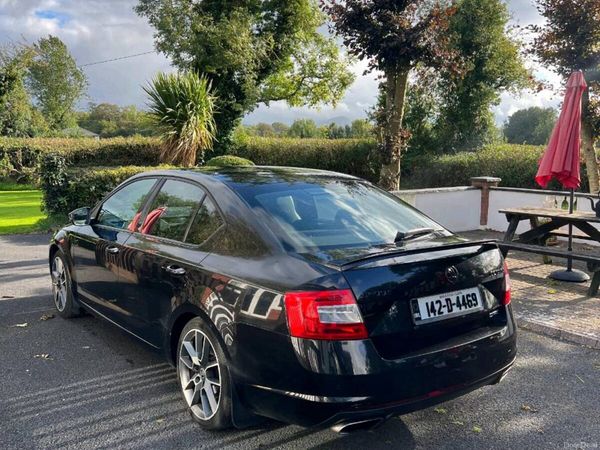 Skoda Octavia Saloon, Diesel, 2014, Black