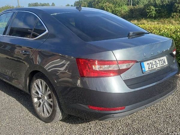 Skoda Superb Saloon, Petrol Plug-in Hybrid, 2022, Grey