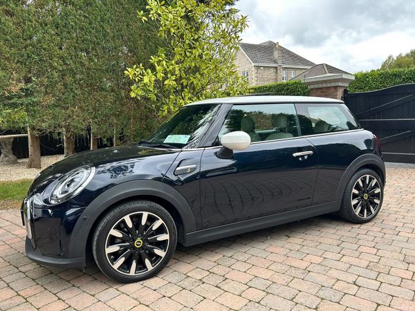 Mini Cooper Hatchback, Electric, 2021, Blue