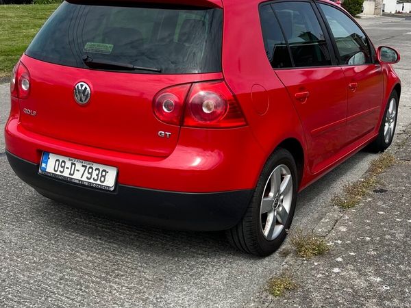 Volkswagen Golf Hatchback, Petrol, 2009, Red
