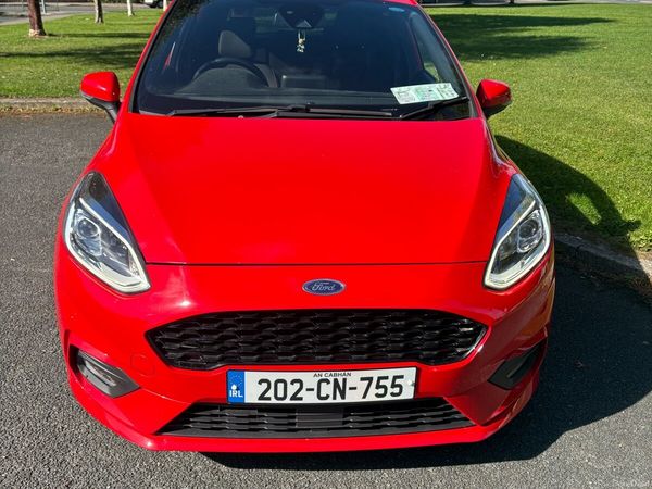 Ford Fiesta Hatchback, Petrol, 2020, Red