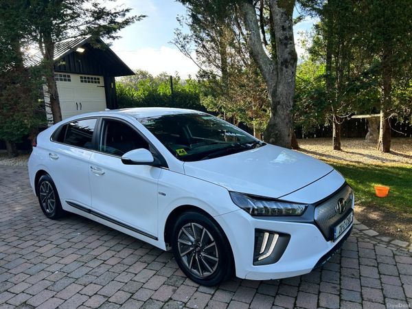 Hyundai IONIQ Hatchback, Electric, 2021, White