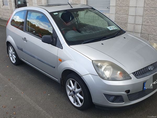Ford Fiesta Hatchback, Petrol, 2006, Silver