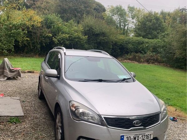 Kia Ceed Estate, Diesel, 2010, Silver