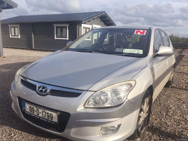 Hyundai i30 Hatchback, Petrol, 2009, Silver