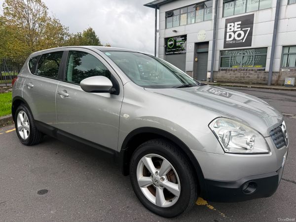 Nissan Qashqai Hatchback, Petrol, 2010, Silver
