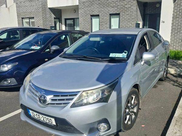 Toyota Avensis Saloon, Diesel, 2012, Silver