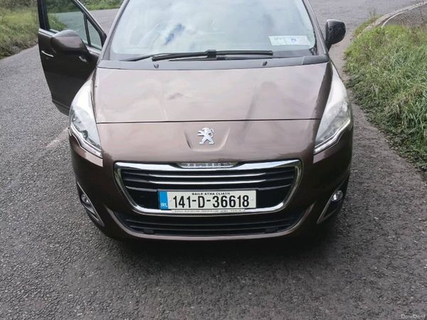 Peugeot 5008 MPV, Diesel, 2014, Brown