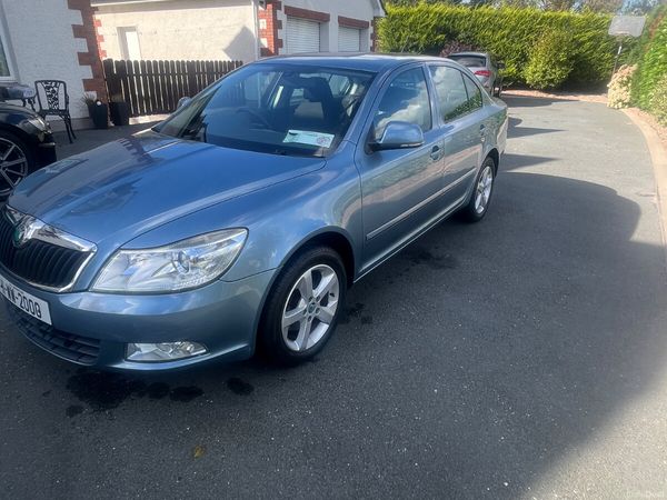Skoda Octavia Saloon, Diesel, 2011, Grey