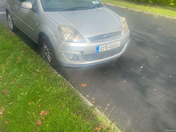 Ford Fiesta Hatchback, Petrol, 2007, Silver