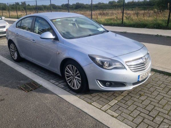 Vauxhall Insignia Hatchback, Diesel, 2014, Silver