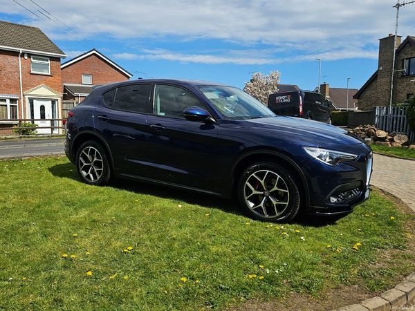 Alfa Romeo Stelvio SUV, Diesel, 2019, Blue