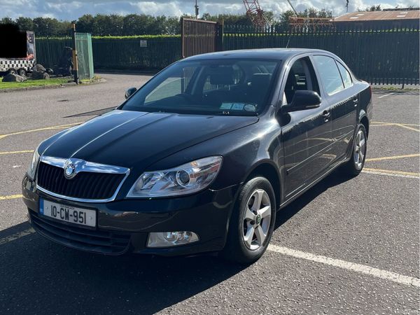 Skoda Octavia Hatchback, Diesel, 2010, Black