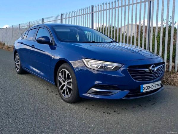 Opel Insignia Hatchback, Diesel, 2020, Blue