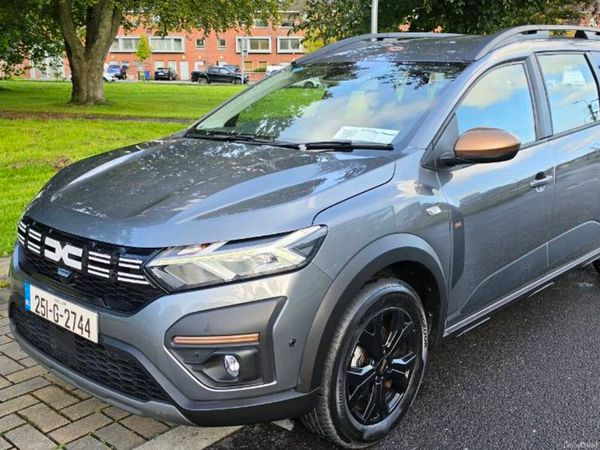 Dacia Jogger MPV, Petrol, 2025, Grey