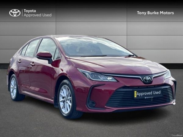 Toyota Corolla Saloon, Petrol, 2019, Red