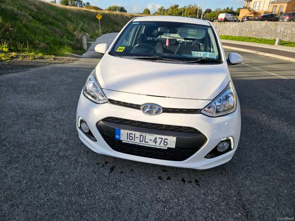 Hyundai i10 Hatchback, Petrol, 2016, White