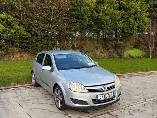 Vauxhall Astra Hatchback, Diesel, 2007, Silver