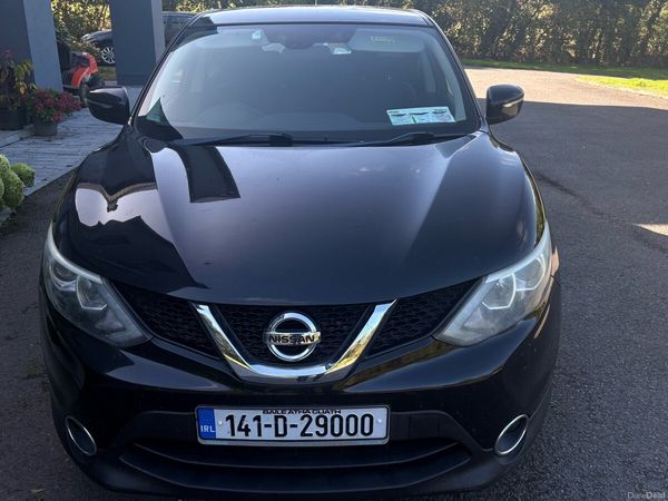 Nissan Qashqai Hatchback, Diesel, 2014, Black