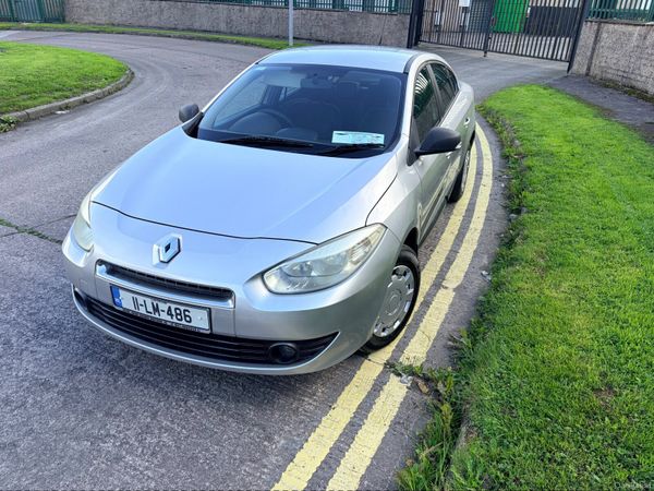 Renault Fluence Saloon, Diesel, 2011, Silver