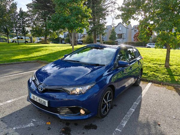 Toyota Auris Estate, Petrol Hybrid, 2018, Blue