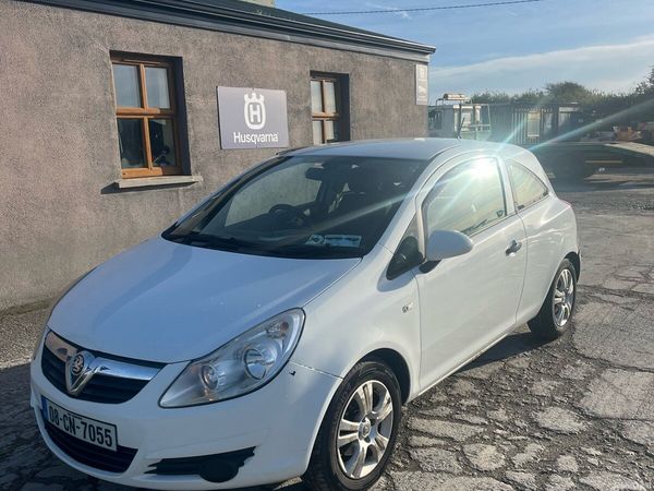 Vauxhall Corsa Hatchback, Diesel, 2008, White