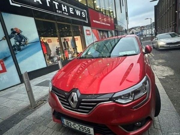 Renault Megane Hatchback, Petrol, 2018, Red