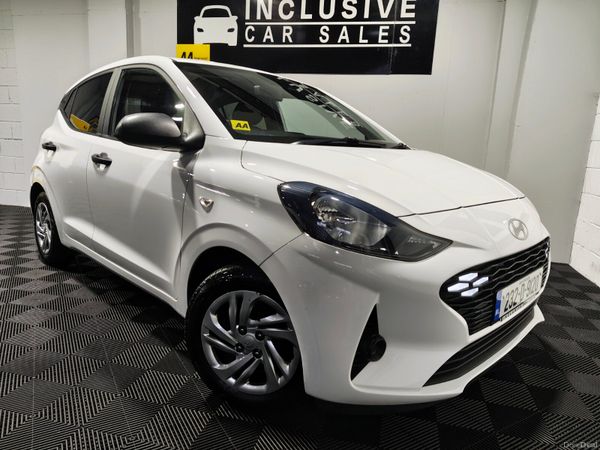 Hyundai i10 Hatchback, Petrol, 2023, White