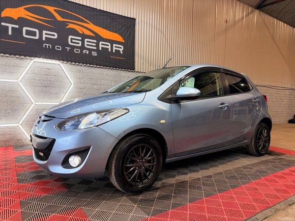 Mazda Demio Hatchback, Petrol, 2013, Blue