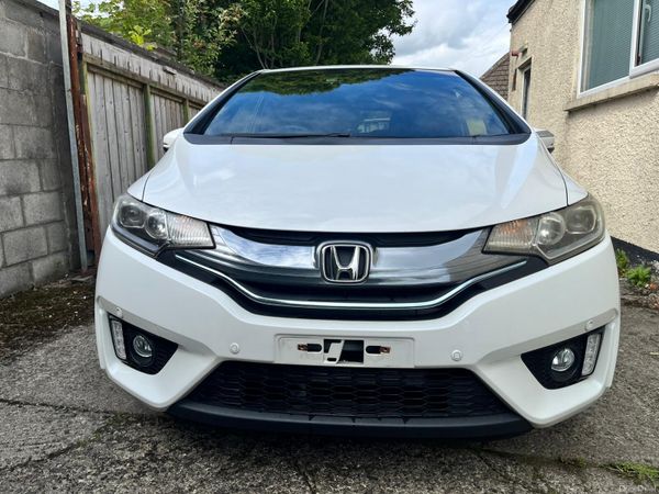 Honda Fit Hatchback, Petrol Hybrid, 2015, White