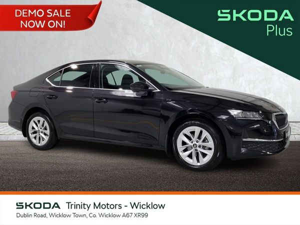 Skoda Octavia Saloon, Petrol, 2026, Black