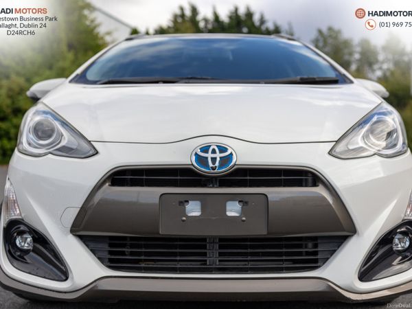 Toyota Aqua Hatchback, Petrol Hybrid, 2015, White