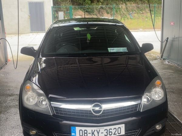 Opel Astra Hatchback, Petrol, 2008, Black
