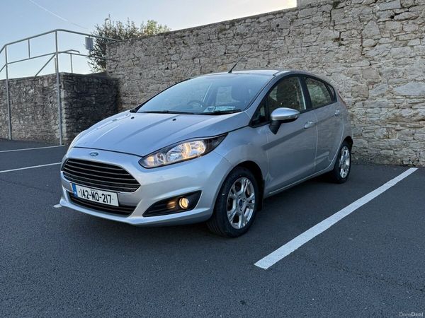 Ford Fiesta Hatchback, Petrol, 2014, Silver