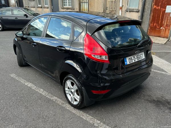 Ford Fiesta Hatchback, Petrol, 2009, Black