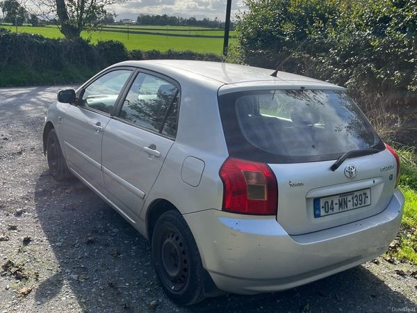 Toyota Corolla Hatchback, Petrol, 2004, Silver