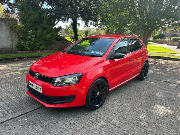 Volkswagen Polo Hatchback, Petrol, 2013, Red